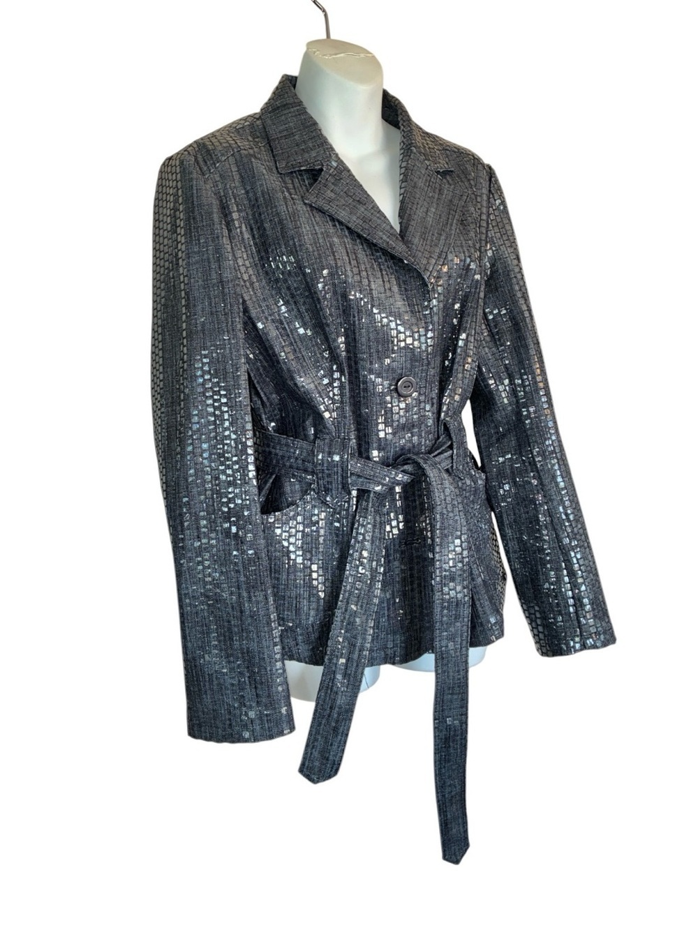 ATTYRE Denim blazer, Women L, blue, lacquer snake print, belted, pockets EUC